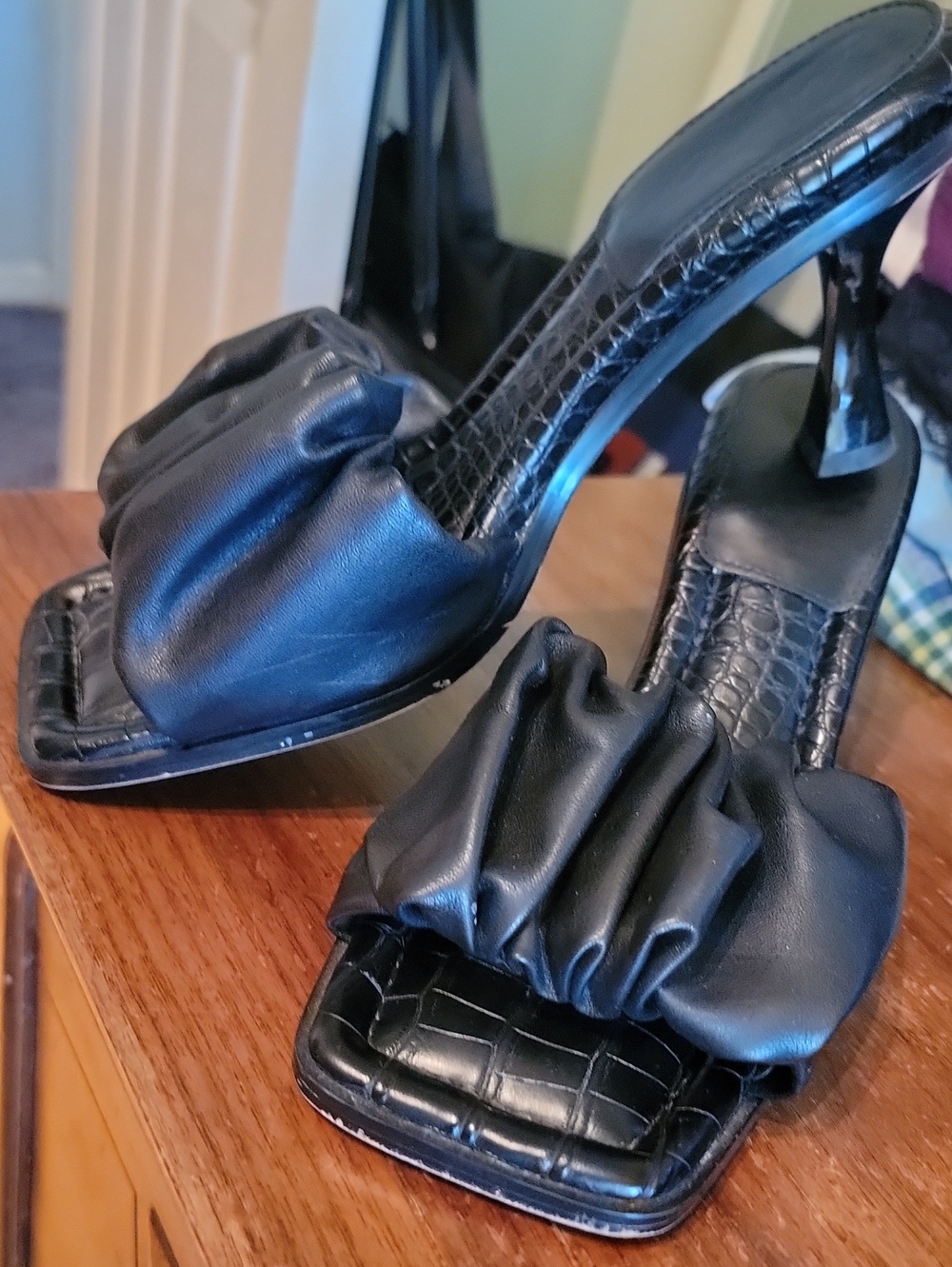 Circus by Sam Edelman Black Ruched Slide Heel Sandal
